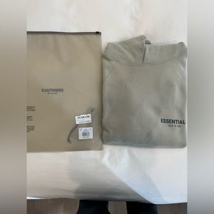 ESSENTIALS sweater with hood